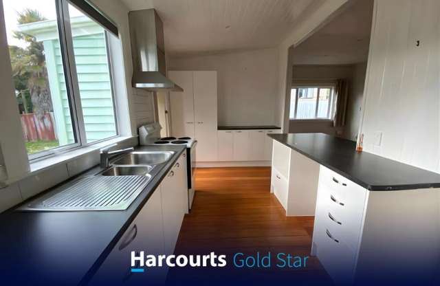 Four Bedroom House - Paeroa