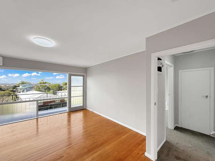 1/207 St Johns Road 1788_7