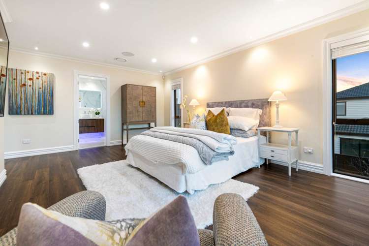 49 Matahae Drive Flat Bush_11