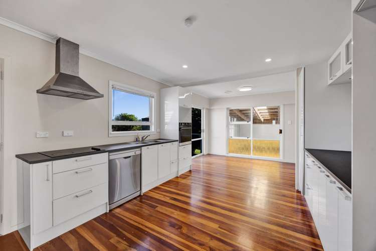 382 South Road Omata_17