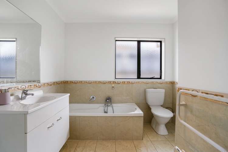 4 Exotic Place Massey_19