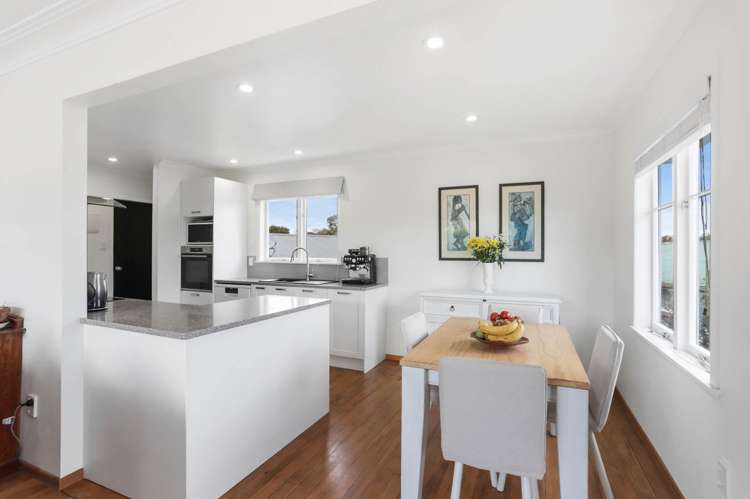 2 Quiet Street Te Atatu South_5