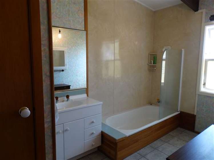 53 Holland Street Wainuiomata_15