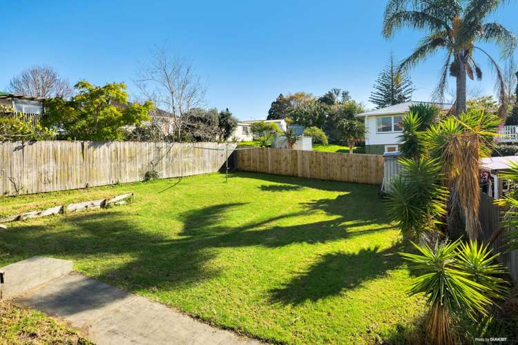 11 Melba Street Beach Haven_13