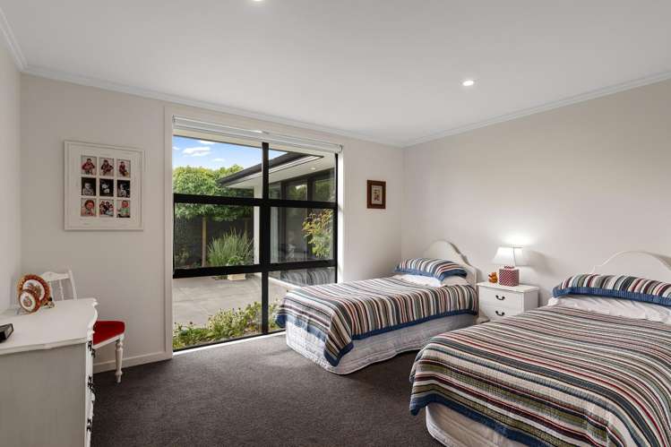 4 Carnaveron Drive Lincoln_20