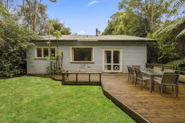 139 Woodlands Park Road Titirangi_1