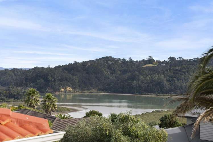 6 Rangi Avenue Schnapper Rock_12