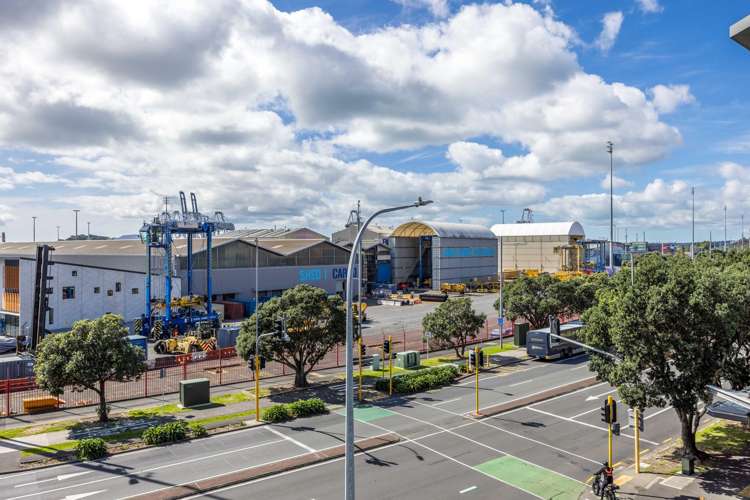 327/8 Dockside Lane Auckland Central_14