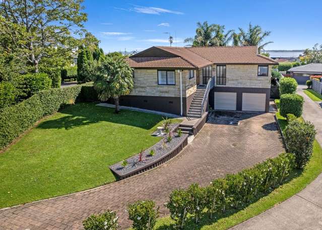 A Matua Gem - Sunshine, Space and Location