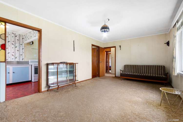 13 Neil Avenue Te Atatu Peninsula_11