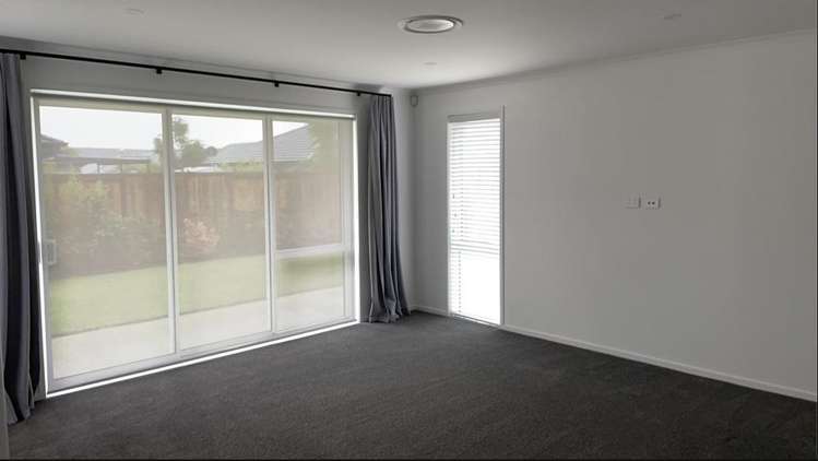 13 Kaurinui Crescent One Tree Point_9