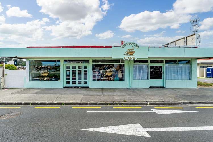 68 Main Road Kumeu_14