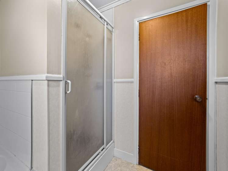 7 Glassey Drive Allenton_13