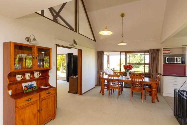 203 Fergusson Road Halcombe_6