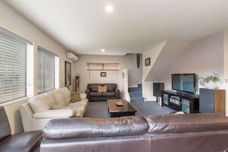 8/37 Fields Parade Oteha_8