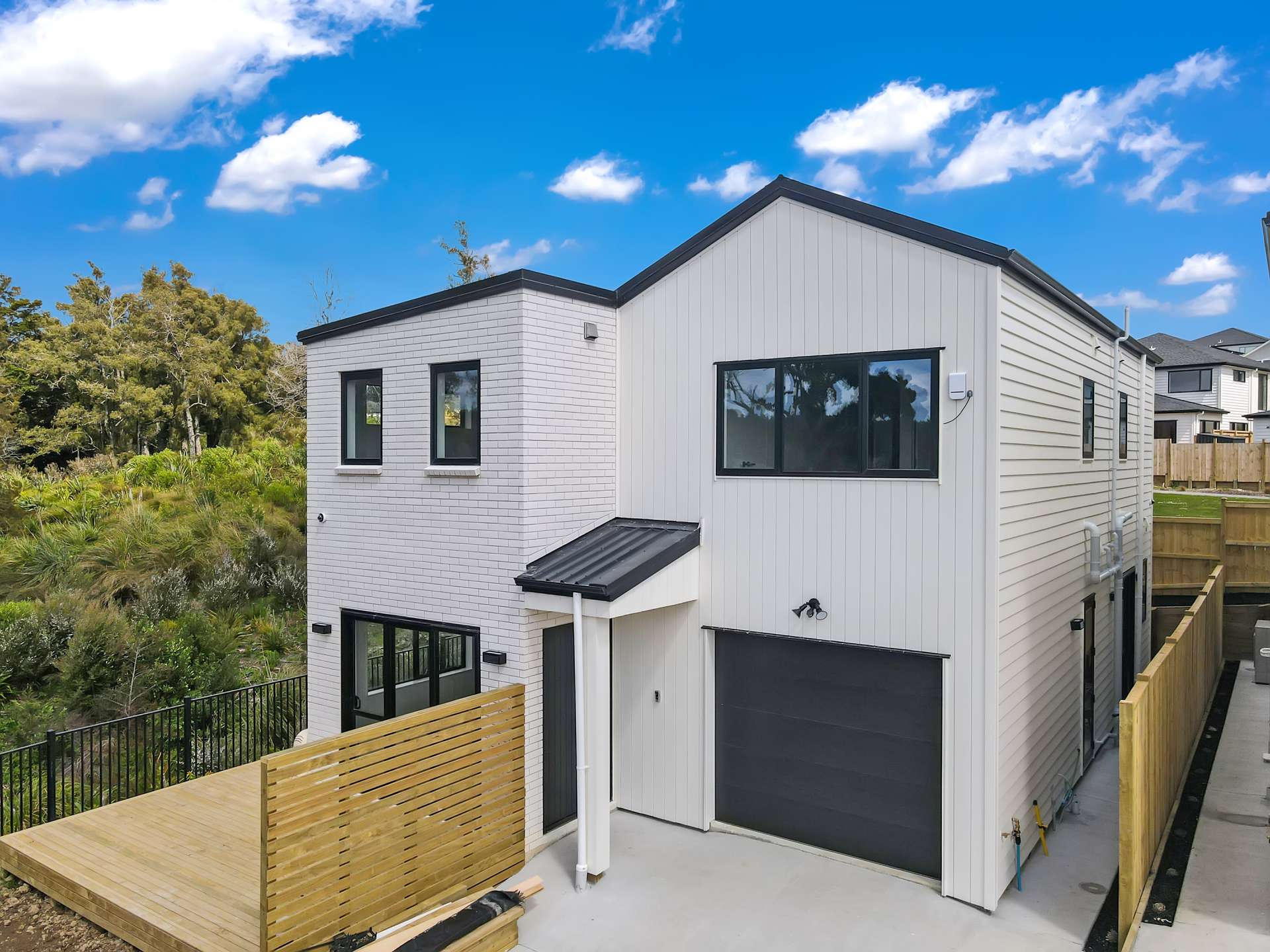 25 Tannaghmore Drive Flat Bush_0