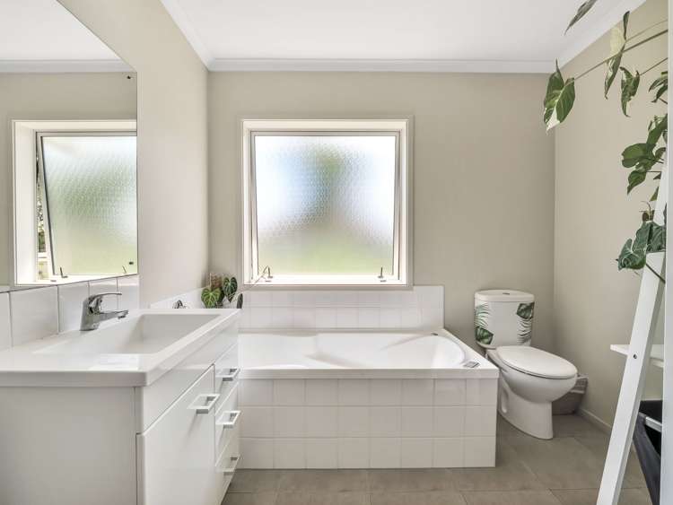 48 Omana Avenue Helensville_12