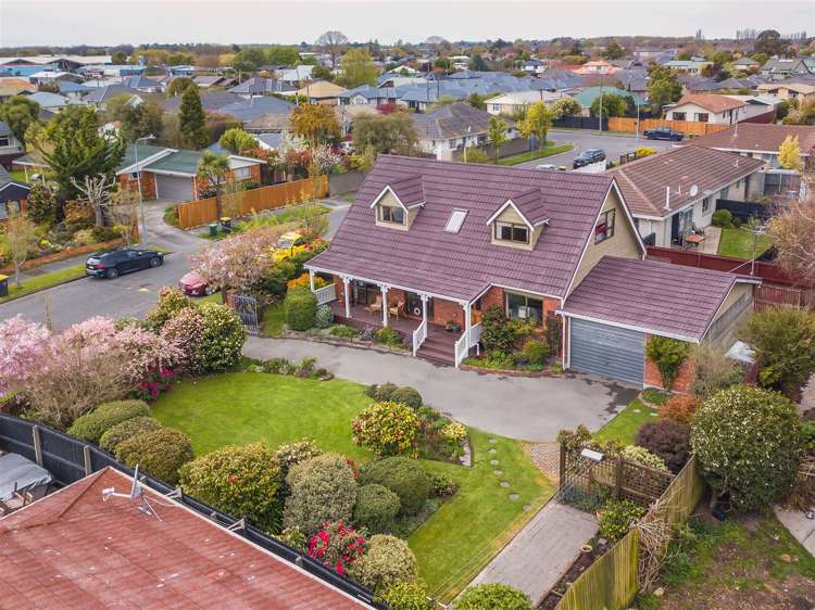 9 Sawtell Place Northcote_17