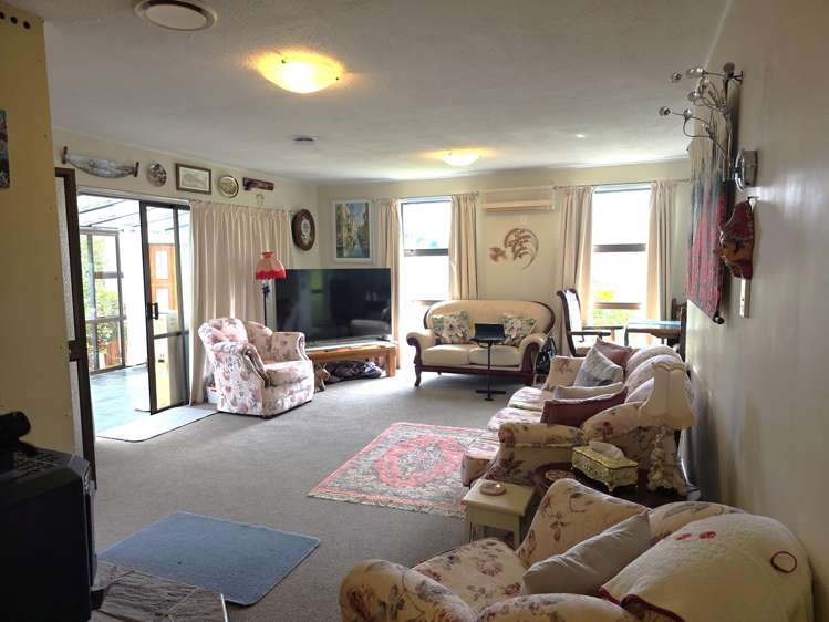 17 Pine Tree Road Kaniere_4