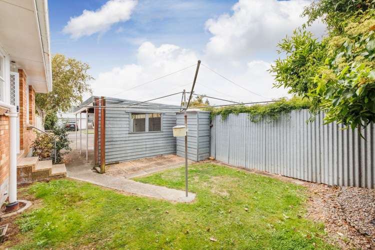 2 Katene Street West End_13