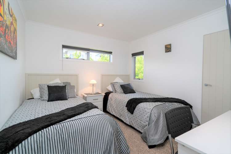 35 Magnolia Rise Waipahihi_13