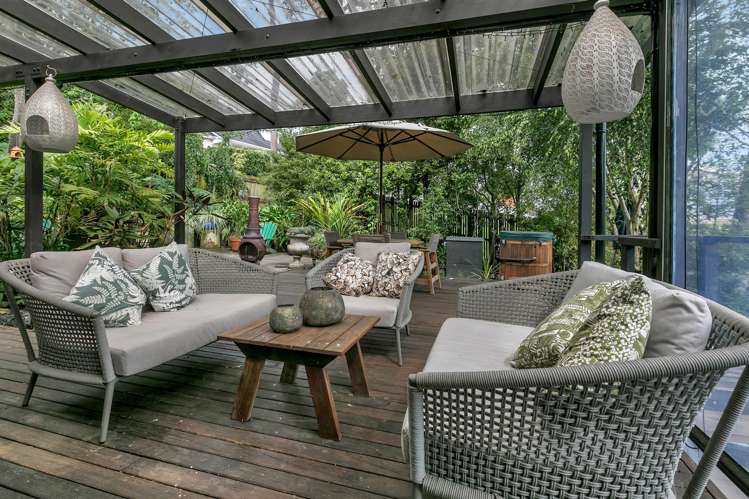 2/1 Tern Place Unsworth Heights_15