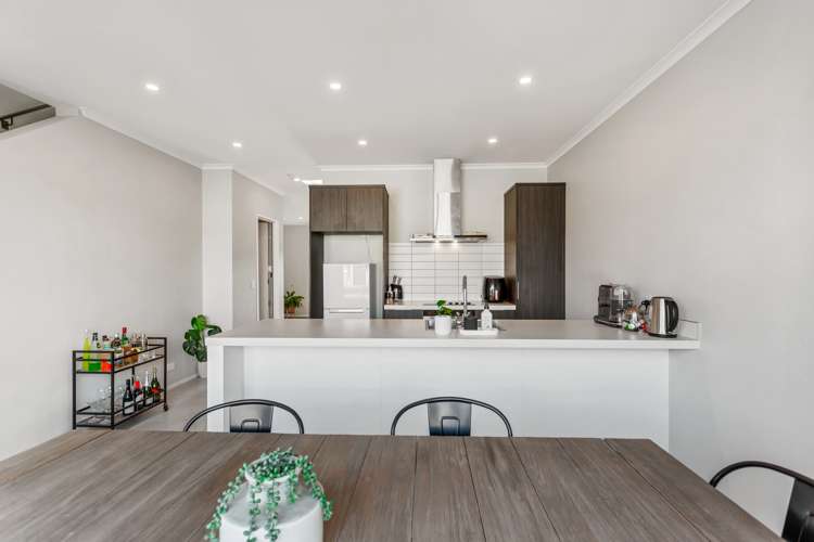 6/4 Matimati Place Hobsonville_7