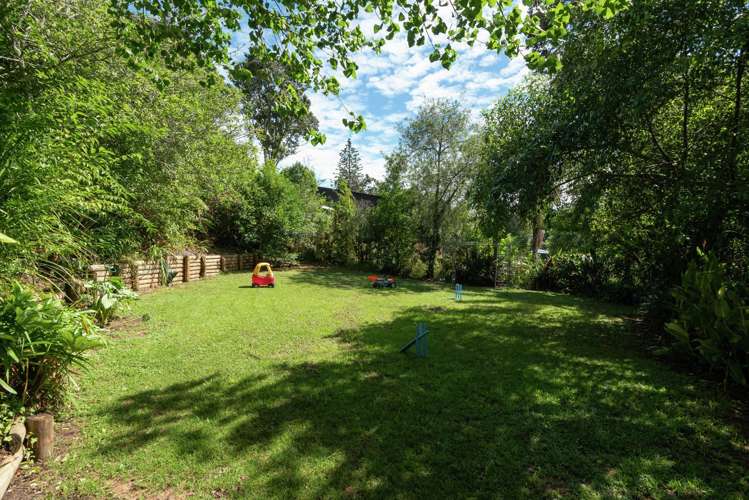 44 Colmar Road Mellons Bay_33