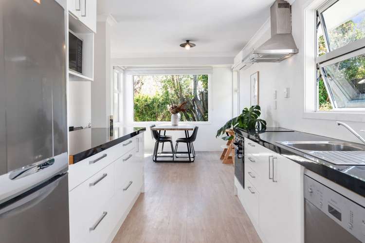 64 Hinemoa Avenue Taupo_3