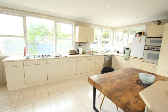 16 Dunbar Place 11139_3