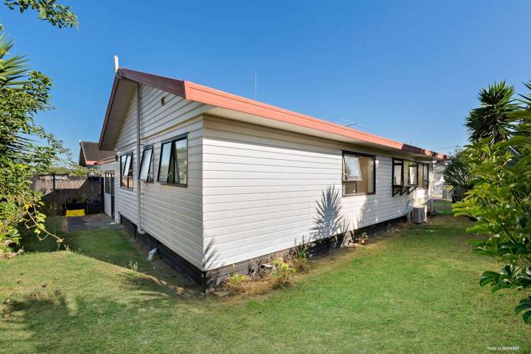 24a South Street Pahurehure_3