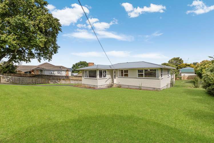 7 Newington Road Henderson_17