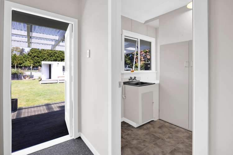 1354 Devon Road Waitara_19