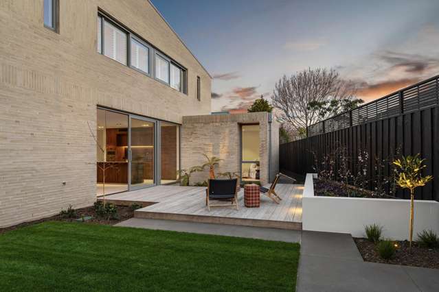 2/88B Hinau Street Fendalton_4