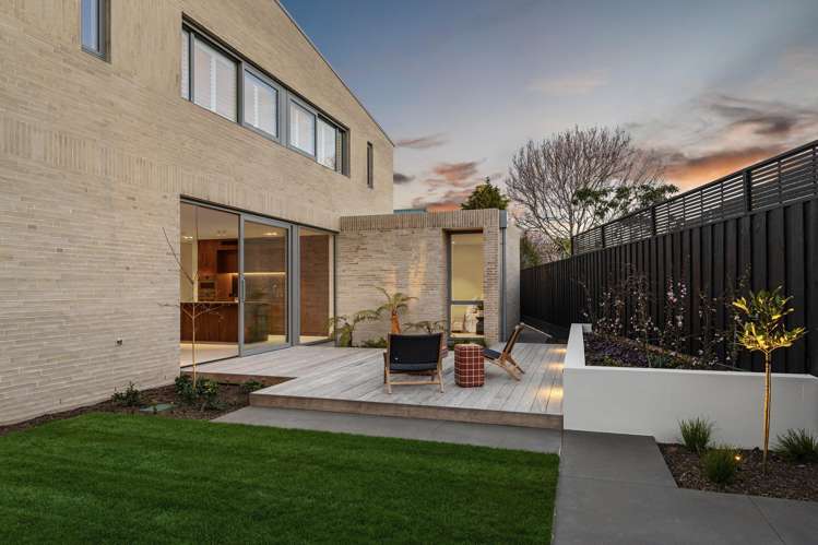 2/88B Hinau Street Fendalton_4