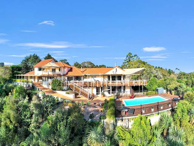 Elevated Private Luxury in Havelock North