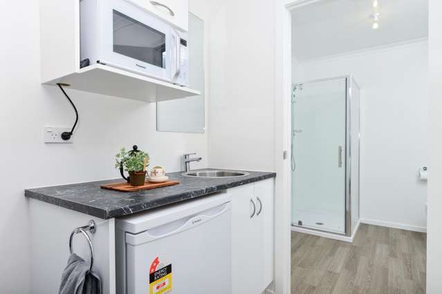 2/68b Mahoe Street Melville_2
