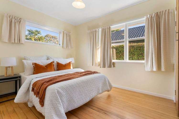 36 Mayfair Crescent Mairangi Bay_8