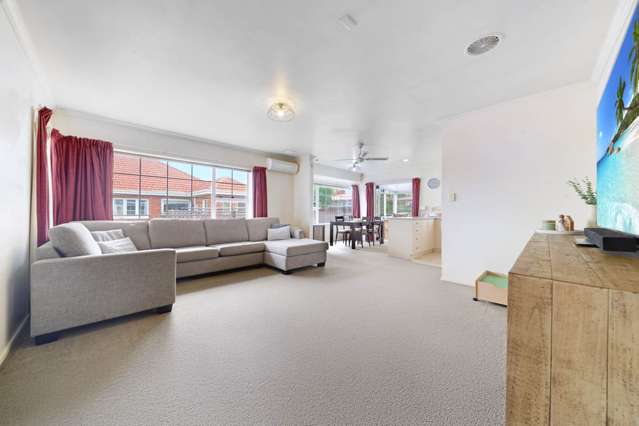 2/13 Clevedon Road Papakura_4