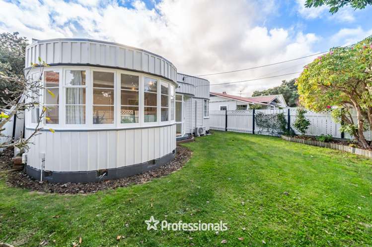 1/55 Pohutukawa Street Woburn_16