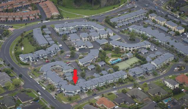 18/2 Armoy Drive East Tamaki_2