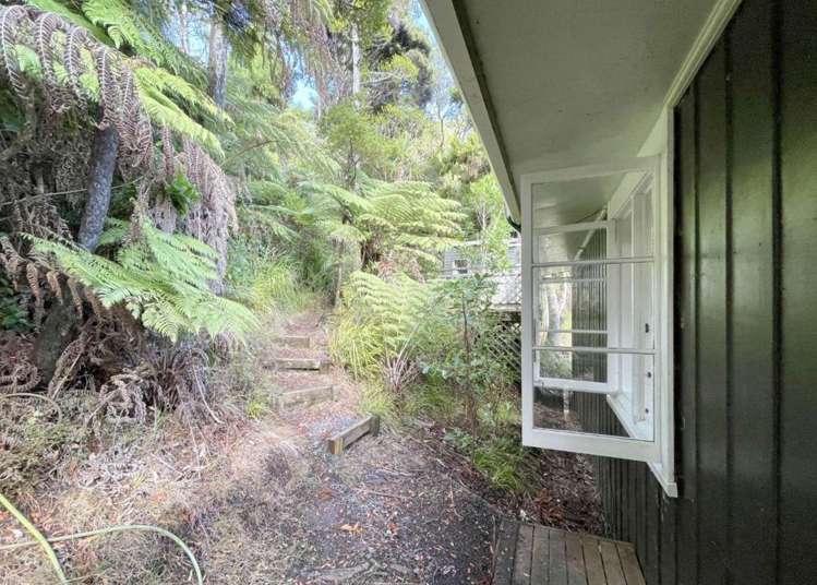 43 Lone Kauri Road Karekare_8