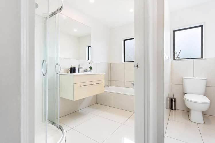 1/9 Rewarewa Road Te Atatu Peninsula_8