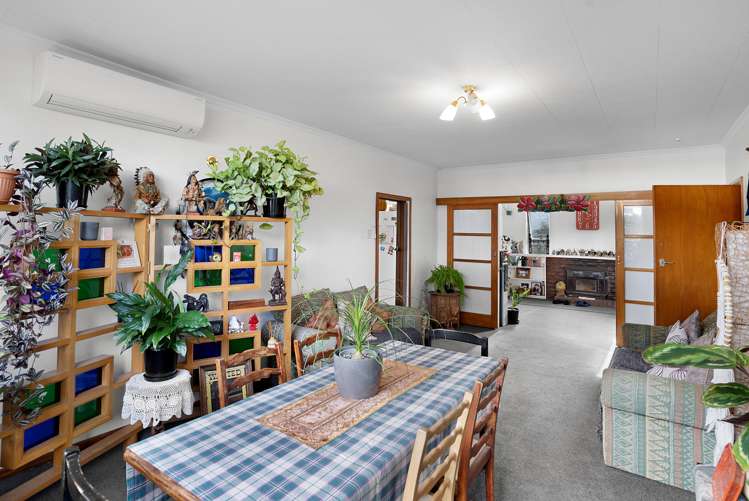 223 High Street North Carterton_6