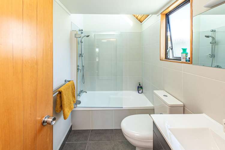 11 Burtts Road Durie Hill_18