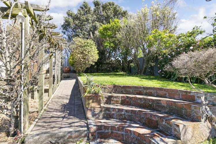13 Burwah Street Berhampore_17
