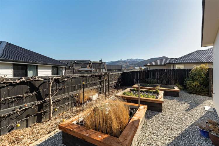 24 Banbury Terrace Lower Shotover_19