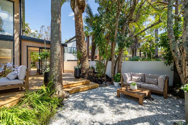 2/236 Beach Road Campbells Bay_8