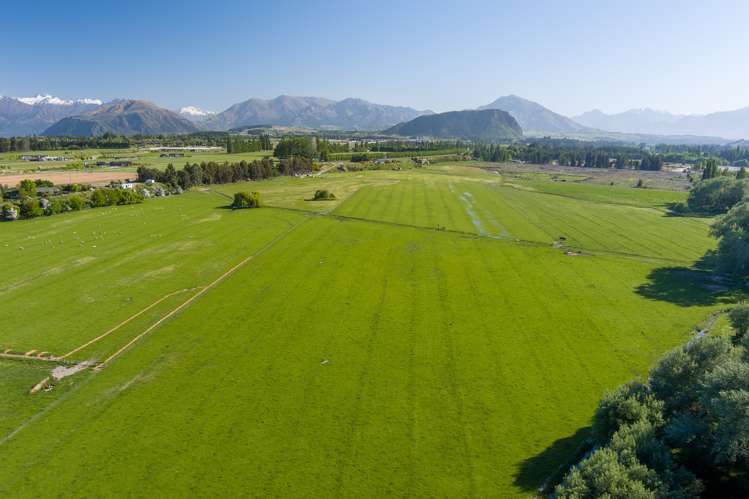 Riverbank Road Wanaka_17