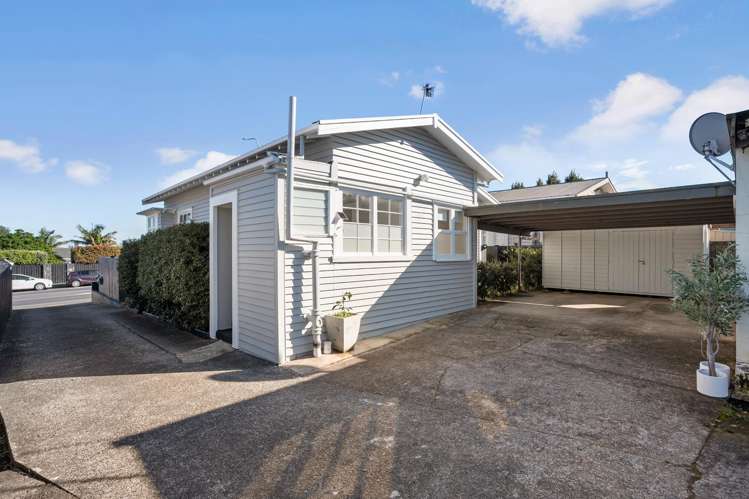 240 Mount Albert Road Sandringham_13